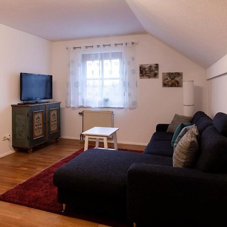 Ferienwohnung Am Riedfeld 제펠트 외부 사진