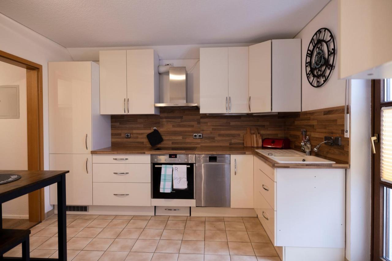 Ferienwohnung Am Riedfeld 제펠트 외부 사진
