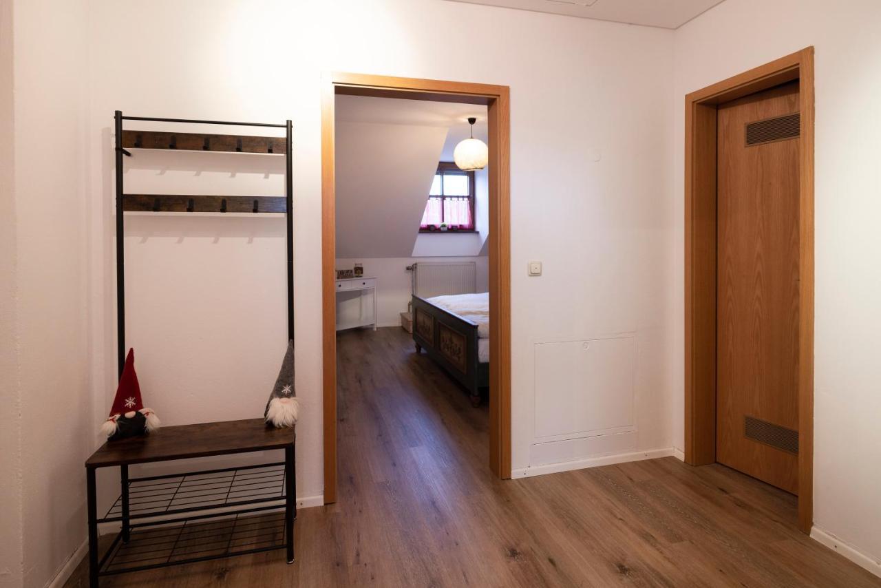 Ferienwohnung Am Riedfeld 제펠트 외부 사진